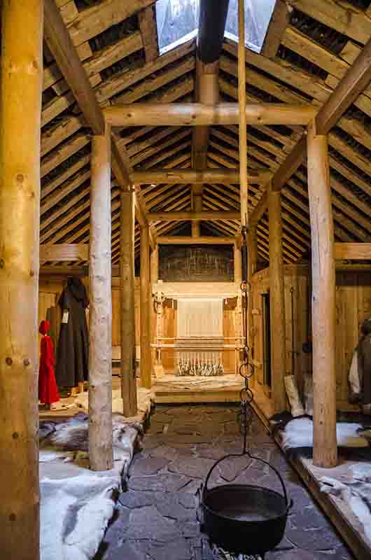 139 - Groenlandia - fiordo Tunulliarfik - Qassiarsuk - Brattahlid - replica de una casa vikinga